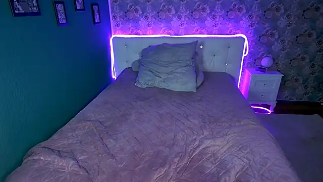 Snapshot of EmilyDiazofficial chatting on 5, 2, 2026 EmilyDiazofficial online show from 5, 2, 2026