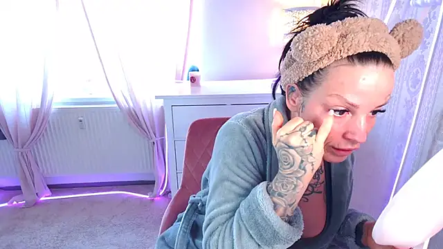 Snapshot of EmilyDiazofficial chatting on 15, 2, 2026 EmilyDiazofficial online show from 15, 2, 2026