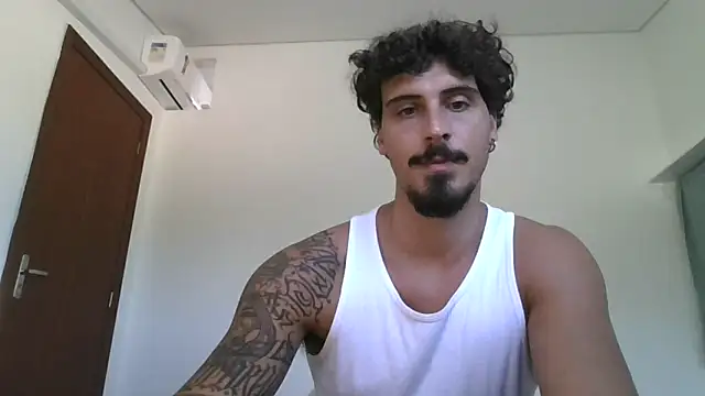 Snapshot of milkoffe chatting on 2, 2, 2026 milkoffe online show from 2, 2, 2026