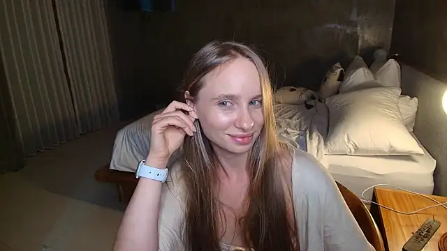 Snapshot of Mad1en chatting on 4, 7, 2026 Mad1en online show from 4, 7, 2026