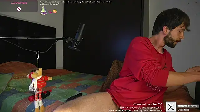 Snapshot of just_maxii chatting on 19, 12, 2024 just maxii online show from 19, 12, 2024