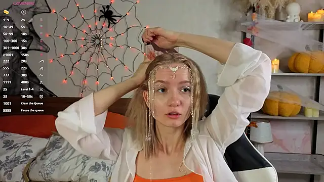 IdaValenti online show from 31, 10, 2025