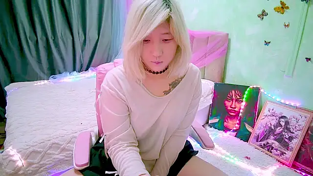 Akemilun online show from 12, 4, 2026