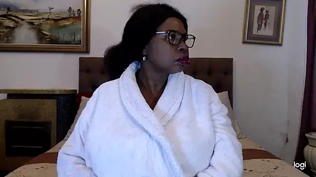Snapshot of OmegaLipps chatting on 28, 4, 2026 OmegaLipps online show from 28, 4, 2026