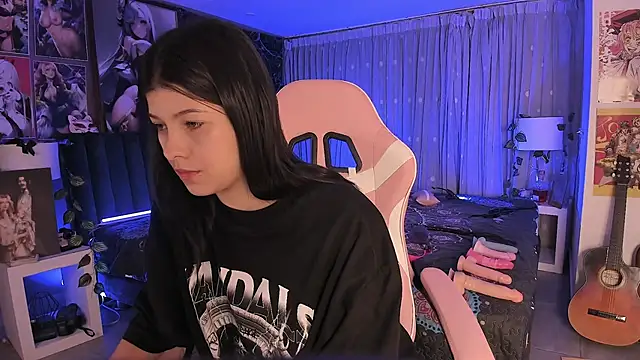 LanaKyutt online show from 30, 1, 2025