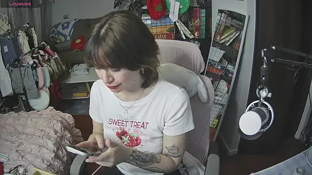 Snapshot of angelic_sg chatting on 14, 2, 2025 angelic sg online show from 14, 2, 2025