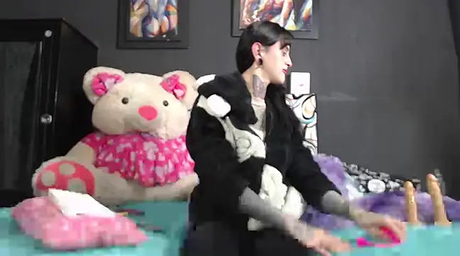 Snapshot of emma_onassis_17 chatting on 12, 1, 2025 emma onassis 17 online show from 12, 1, 2025