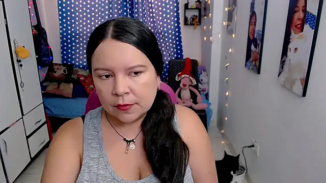 Snapshot of claryssa_ chatting on 2, 12, 2025 claryssa online show from 2, 12, 2025