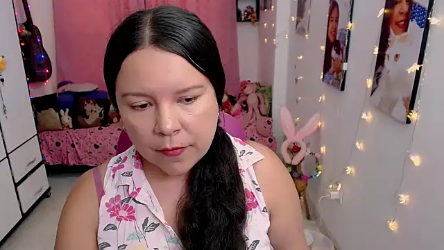 claryssa  online show from 15, 4, 2026