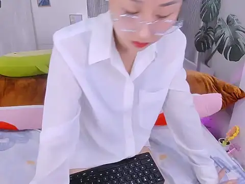 Ly   online show from 8, 4, 2026