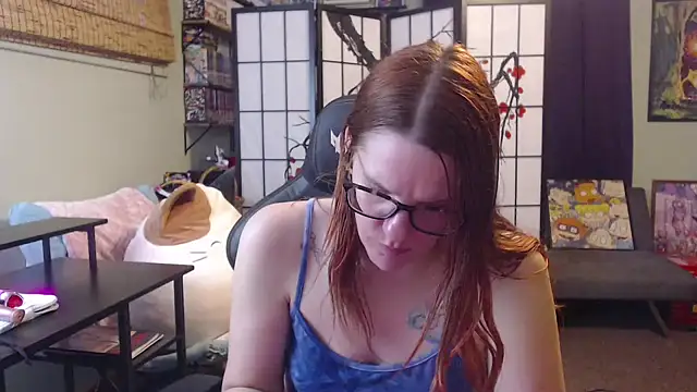 Sarahtineke online show from 27, 5, 2026
