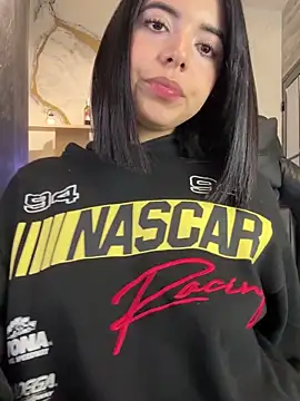 NicolRoss  online show from 9, 11, 2025