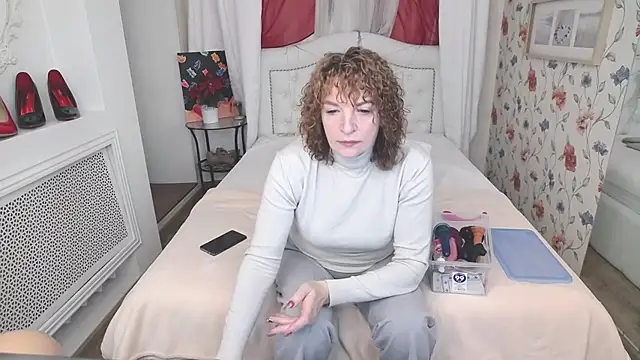 AmiHotGranny online show from 30, 9, 2025