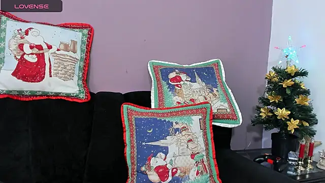 Snapshot of lenna__lujan05 chatting on 6, 1, 2025 lenna lujan05 online show from 6, 1, 2025