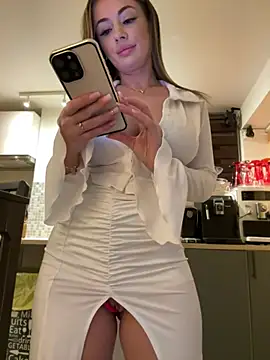 Snapshot of IsabellaEtthan chatting on 23, 1, 2025 IsabellaEtthan online show from 23, 1, 2025