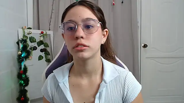 Snapshot of BlairVicent chatting on 19, 12, 2025 BlairVicent online show from 19, 12, 2025