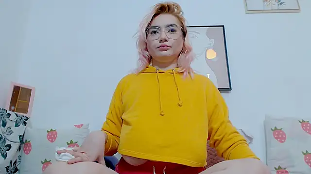 Snapshot of Catlady333 chatting on 10, 9, 2025 Catlady333 online show from 10, 9, 2025