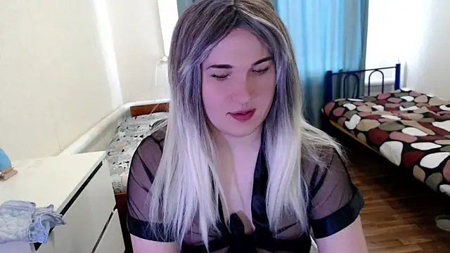 Snapshot of EvaMiron chatting on 12, 5, 2026 EvaMiron online show from 12, 5, 2026