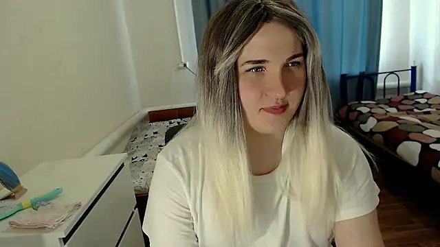 Snapshot of EvaMiron chatting on 18, 5, 2026 EvaMiron online show from 18, 5, 2026