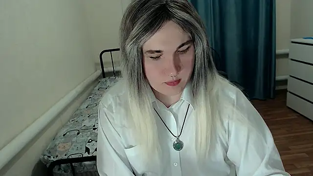 Snapshot of EvaMiron chatting on 13, 6, 2026 EvaMiron online show from 13, 6, 2026