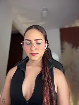 Snapshot of gretta_kler1 chatting on 14, 5, 2026 gretta kler1 online show from 14, 5, 2026