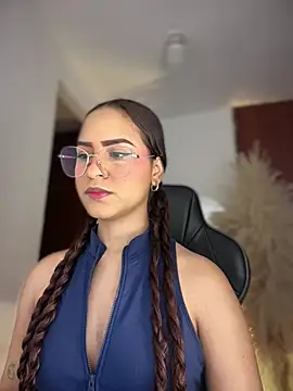 Snapshot of gretta_kler1 chatting on 14, 5, 2026 gretta kler1 online show from 14, 5, 2026