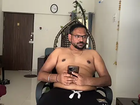 Snapshot of lovbombayduck11 chatting on 3, 6, 2026 lovbombayduck11 online show from 3, 6, 2026