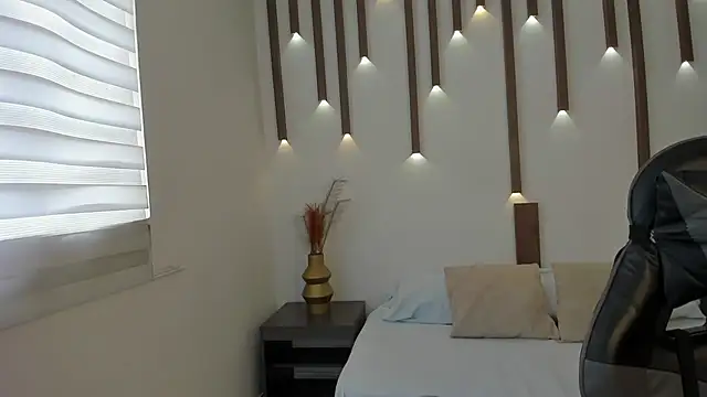 megan cooper28 online show from 17, 12, 2025