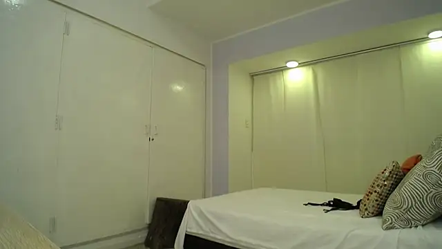 Snapshot of genesis_moretz chatting on 22, 2, 2025 genesis moretz online show from 22, 2, 2025