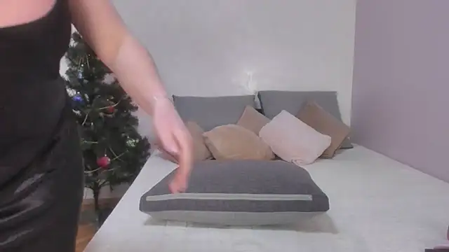 SheilaBloom online show from 22, 1, 2025