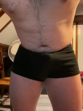 Snapshot of youlo71 chatting on 4, 2, 2025 youlo71 online show from 4, 2, 2025