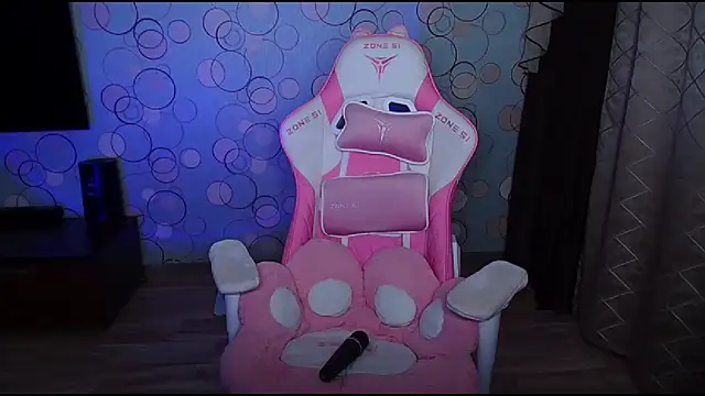   Yasmina   online show from 5, 12, 2025