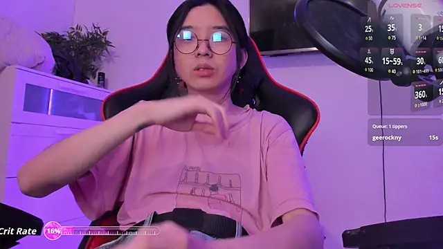 Snapshot of wexlee7 chatting on 24, 10, 2025 wexlee7 online show from 24, 10, 2025