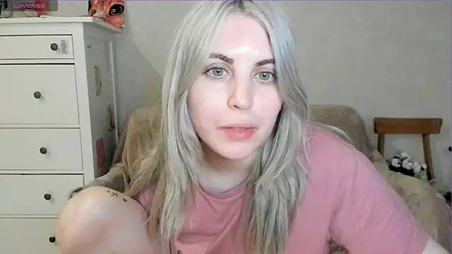 Snapshot of pawpaws chatting on 25, 4, 2026 pawpaws online show from 25, 4, 2026