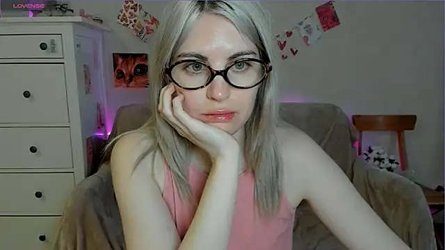Snapshot of pawpaws chatting on 14, 5, 2026 pawpaws online show from 14, 5, 2026