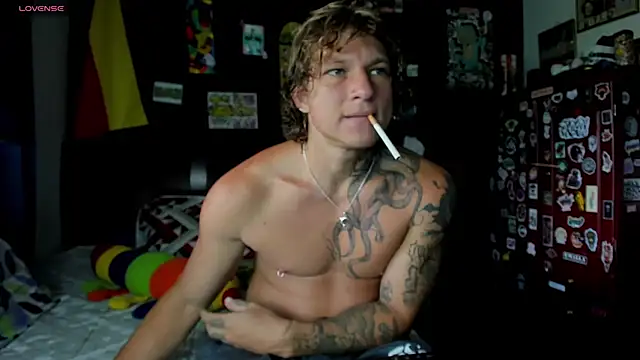 Snapshot of Tom_Krakow chatting on 15, 9, 2025 Tom Krakow online show from 15, 9, 2025