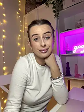 Hii Lolla online show from 20, 12, 2024