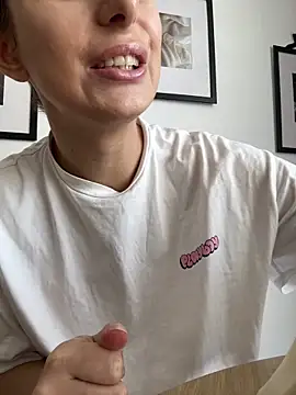 Snapshot of Hii_Lolla chatting on 18, 1, 2026 Hii Lolla online show from 18, 1, 2026