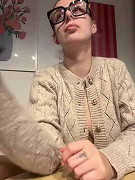 Hii Lolla online show from 3, 3, 2026