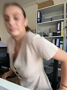 Hii Lolla online show from 1, 4, 2026