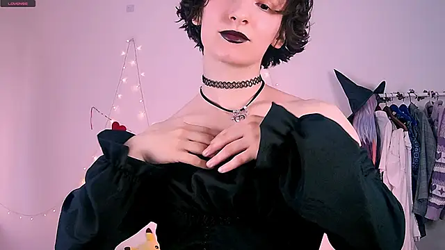 Snapshot of Violet_Veliya chatting on 11, 4, 2026 Violet Veliya online show from 11, 4, 2026