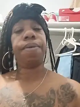 Snapshot of TipdrilBossQueen chatting on 2, 6, 2026 TipdrilBossQueen online show from 2, 6, 2026