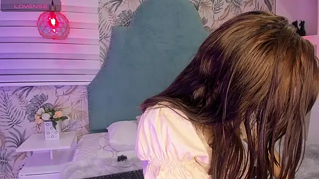 Snapshot of bellaa_becca chatting on 4, 2, 2025 bellaa becca online show from 4, 2, 2025