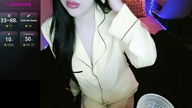 Snapshot of _Viviann_ chatting on 16, 10, 2025  Viviann  online show from 16, 10, 2025