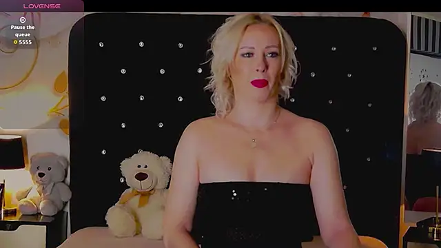 OliviaShaw23 online show from 12, 1, 2026