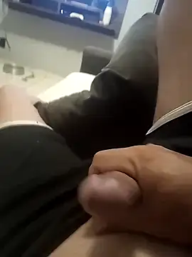 Snapshot of dredre1069 chatting on 12, 1, 2025 dredre1069 online show from 12, 1, 2025