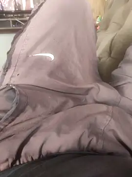 Snapshot of dredre1069 chatting on 6, 11, 2025 dredre1069 online show from 6, 11, 2025