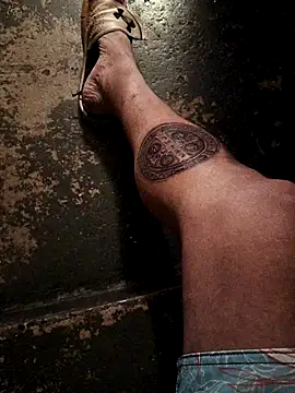 Snapshot of dredre1069 chatting on 14, 4, 2026 dredre1069 online show from 14, 4, 2026