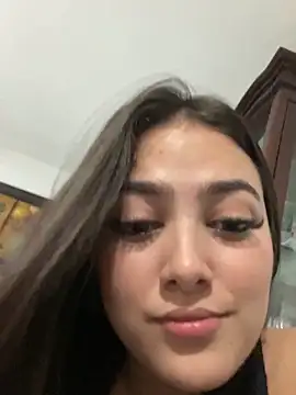 Snapshot of lili_turner chatting on 1, 1, 2025 lili turner online show from 1, 1, 2025