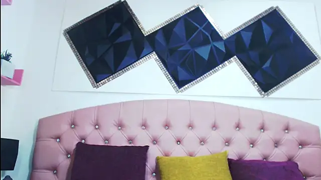 andrea safeira doll online show from 18, 11, 2025